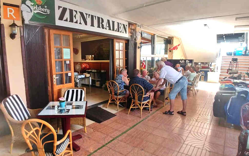 Bar Zentralen Terrace