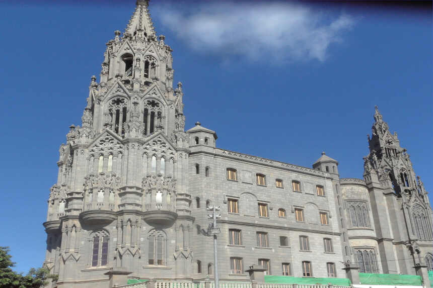 Arucas San Juan Basilica East Side