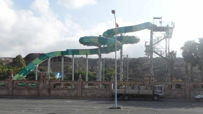 Passing Aqualand