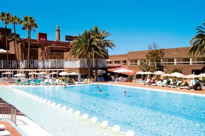 Riu Palace Oasis Pool