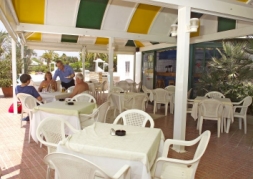 Cordial Sandy Golf Apartments photograph