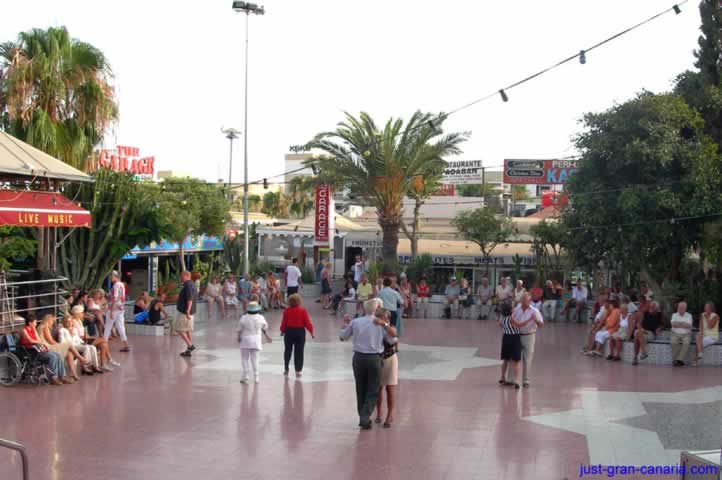 Dancing in the Kasbah Shopping Centre