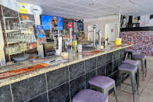 Mary D&rsquo;s Bar, The Bar 