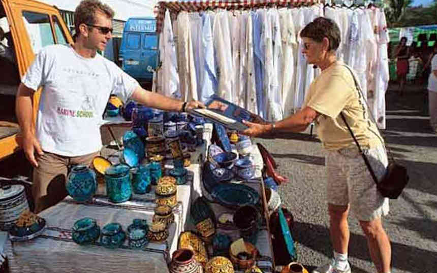 Arguineguin Market Ornemental Pottery