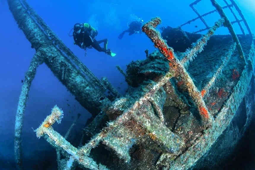 Scuba Diving Wreck Diving